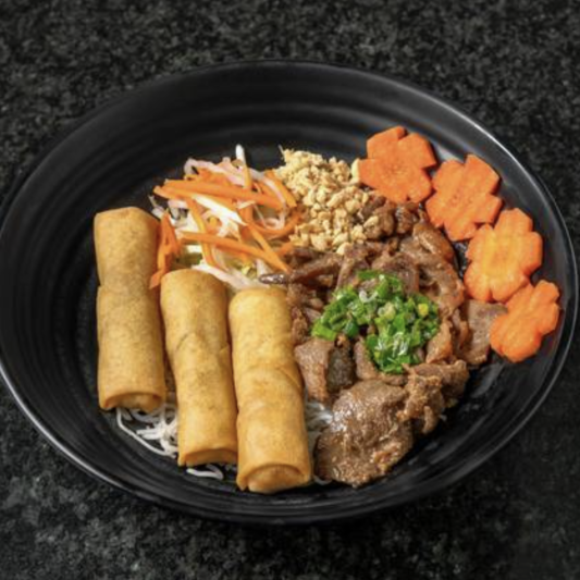 29. Charbroiled Pork & Spring Rolls on Rice Vermicelli / B&uacute;n Thịt Nướng Chả Gi&ograve;