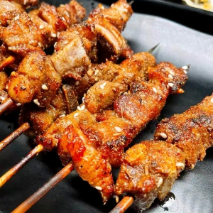 L2. Special Lamb Skewers (4 pcs) 特色羊肉串