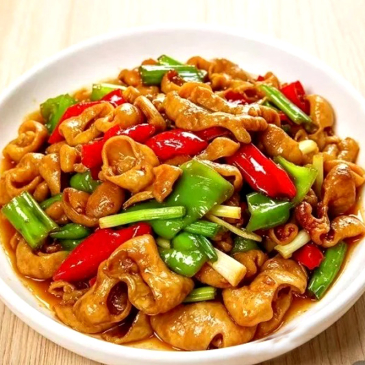 H32. Stir-Fried Pork Intestines with Green Peppers 尖椒肥肠
