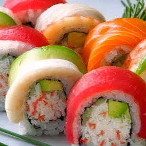 Rainbow Roll (8 pcs)
