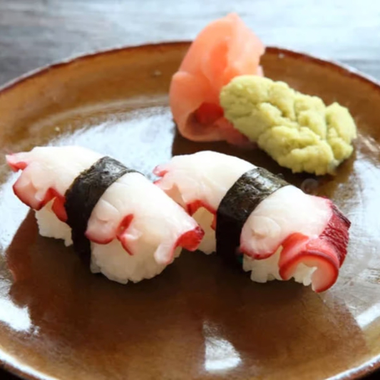 Octopus Nigiri (2 pcs)