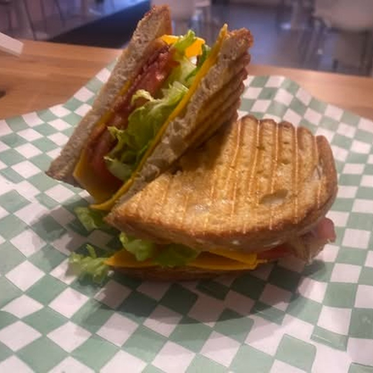 Crisp BLT