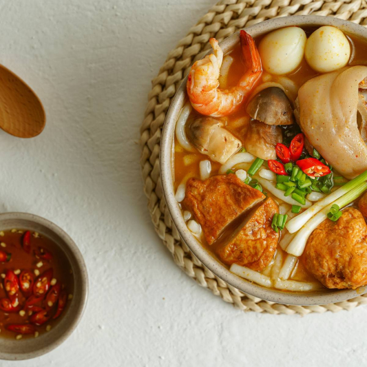 Đ&agrave; Th&agrave;nh Crab Udon Noodle Soup / B&aacute;nh Canh Đ&agrave; Th&agrave;nh