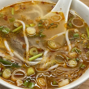 HT8. Spicy Beef Noodle Soup
