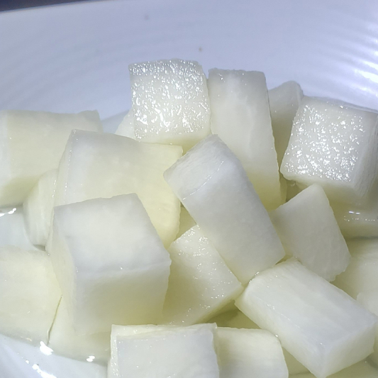 Sweet & Sour Radish (4 oz)