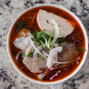 B&uacute;n B&ograve; Huế