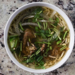 Phở Ch&iacute;n Nạm