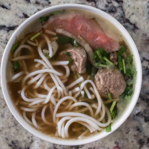 Phở T&aacute;i B&ograve; Vi&ecirc;n