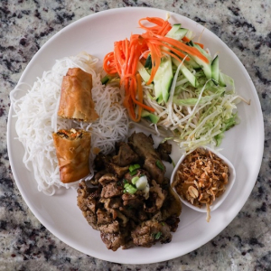 B&uacute;n Thịt Nướng Chả Gi&ograve;