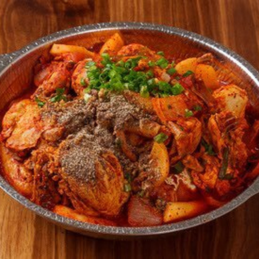 7. Korean Spicy Braised Chicken (Dakdoritang) 