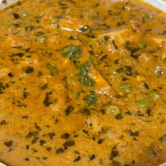 121. Matar Paneer