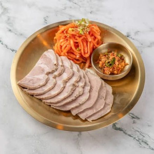 Sample Boiled Pork / 맛보기 수육