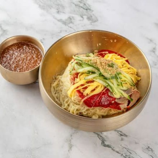 Spicy Mixed Wheat Noodles / 비빔 밀면