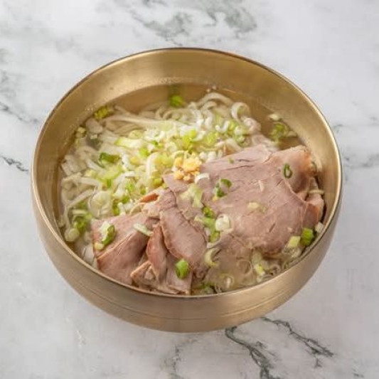 Meat Kalguksu Noodles / 고기 칼국수