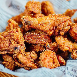 Soy Garlic Chicken (간장마늘 치킨)