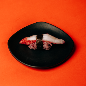 Octopus Sushi (2 pcs)