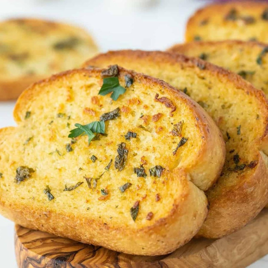 Garlic Toast (2 pcs)