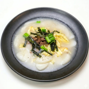 Ddukgook Soup
