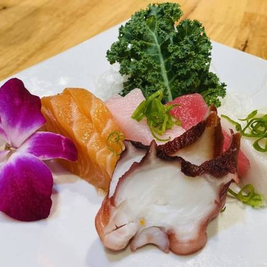 Oishii Sashimi (10 pcs)