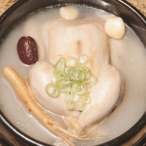 S24. Ginseng Chicken Soup (Samgyetang)
