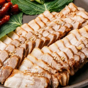 S25. Bossam Steamed and Seasoned Sliced Pork Belly