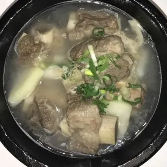 S12. Short Rib Soup 갈비탕