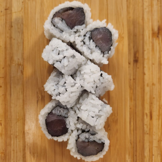 Tuna Roll (6 pcs)