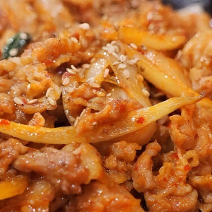 Spicy Stir-Fried Pork Shoulder