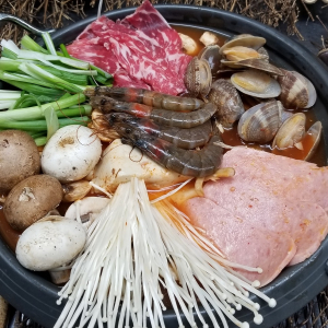 Assorted Tofu Stew (Large)