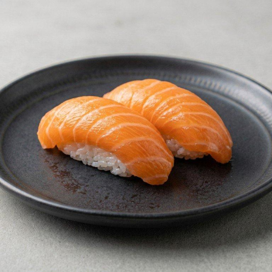 Sake Nigiri (2 pcs)