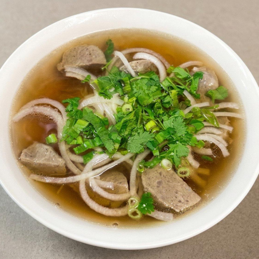 9. Pho Meatball / Phở B&ograve; Vi&ecirc;n