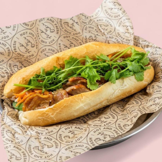 B1. B&aacute;nh M&igrave; Grilled Pork / B&aacute;nh M&igrave; Thịt Heo Nướng