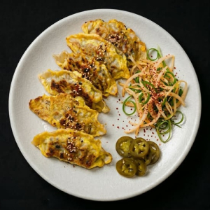 Yaki Dumplings (6 pcs) / 야끼만두