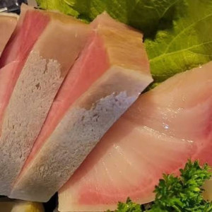 N-6. Yellowtail Nigiri (2 pcs)