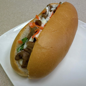 B&aacute;nh M&igrave; Grilled Pork / B&aacute;nh M&igrave; Thịt Nướng
