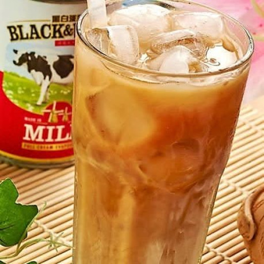 Cold HK Style Milk Tea 冻奶茶