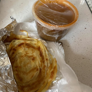 Parotta (2 pcs) & Chicken Curry