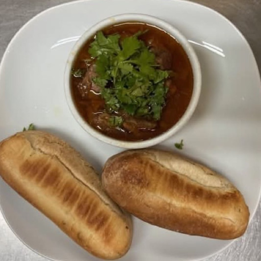 B&aacute;nh M&igrave; Sốt Vang