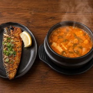 Grilled Mackerel and Homemade Soybean Paste Stew
