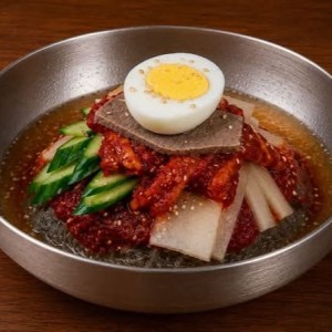 Cold Noodles with Spicy Sauce and Raw Fish