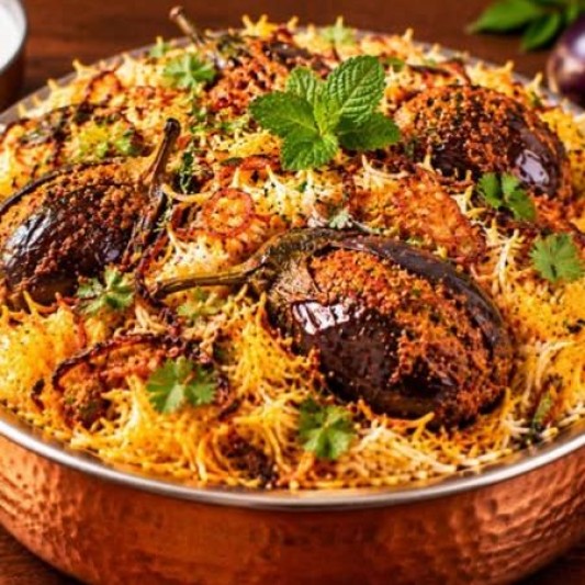 Gutti Vankaya Biryani (Single)