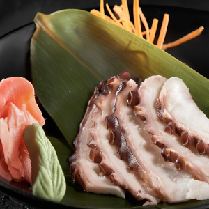 Tako Sashimi (4 pcs)