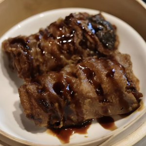 7. Steamed Bean Curd Skin Roll with Oyster Sauce (2 pcs)