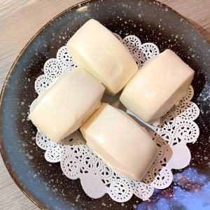 Steamed Milk Bun (4 pcs)