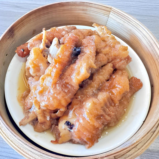 4. Steamed Chicken Feet with Oyster Sauce