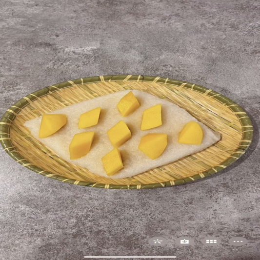 Sticky Rice with Mango in Coconut Milk 芒果糯米饭