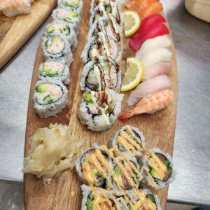 Sushi Roll Tray (33 pcs)