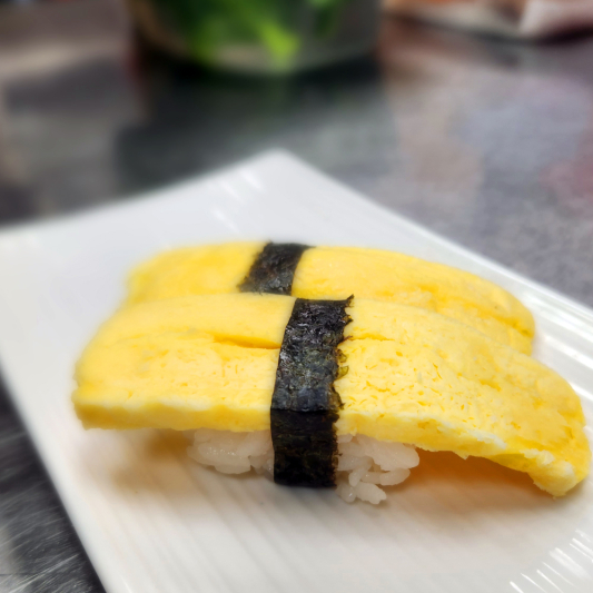 Tamago Sushi (2 pcs)