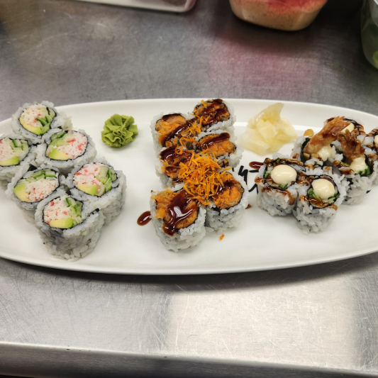 Yanakee Roll Combo (18 pcs)