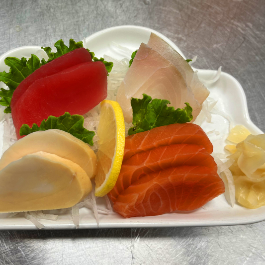 Assorted Sashimi Appetizer (9 pcs)